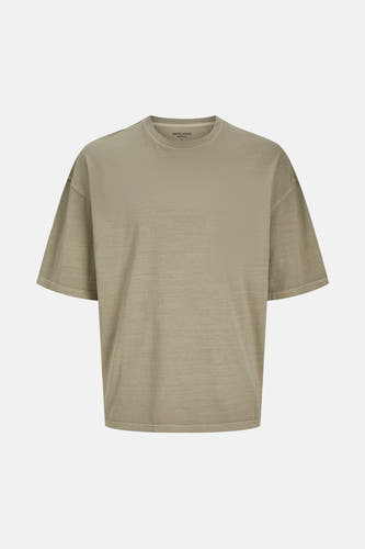 T-shirt vert de mantestes courtes CORE BY JACK & JONES, avec une subtile texture et une coupe droite.