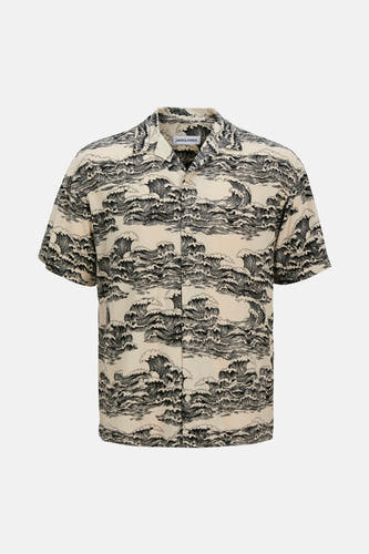 Chemise noire à manches courtes de CORE par JACK & JONES, avec un motif rayé noir et blanc.