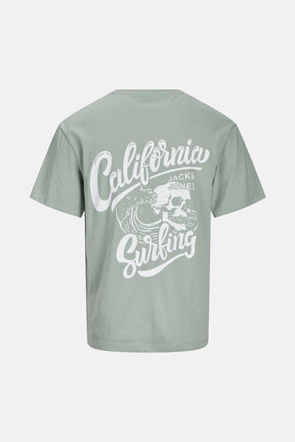 T-shirt vert de mantes courtes man ORIGINALSSSS & J J, avec une impression "California Surfing" sur le dos.