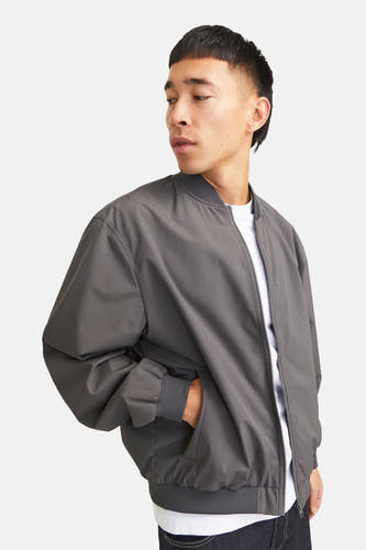 Gris, manteau court de PREMIUM par JACK & JONES, avec fermeture éclair et poche en tissu doux.