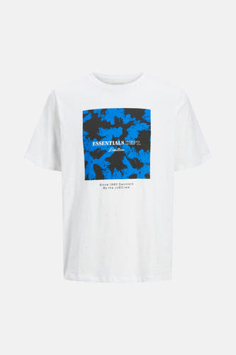 T-shirt blanc à manches courtes de CORE par JACK & JONES, avec un motif abstrait bleu et noir sur l'avant.