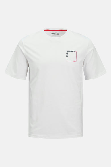 T-shirt blanc à manches courtes de CORE par JACK & JONES, avec un logo carré sur la poitrine.