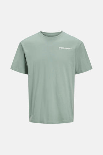 T-shirt vert de mantes courtes manSSSS & J J J avec un logo blanc logo la marque sur la poitrine.