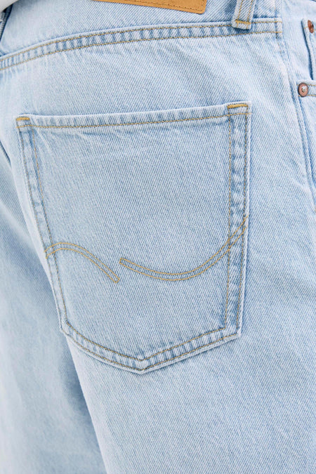 Short - light blue denim