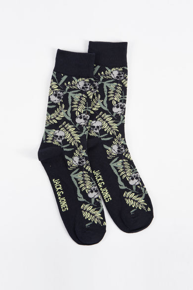 Chaussettes noires d'ACCESSORIES BY JACK & JONES, avec un motif de crâne et de feuille.
