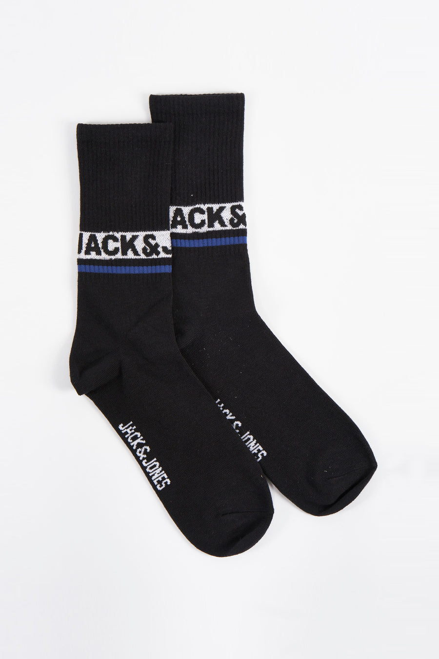 Zwarte sokken van ACCESSORIES BY JACK & JONES, met merknaam in witte letters en blauwe streep.