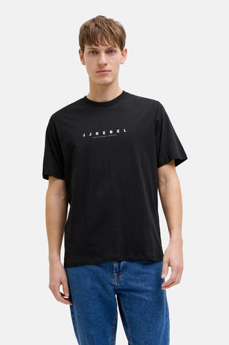 T-shirt noir à manches courtes de JJREBEL, gros plan du col.