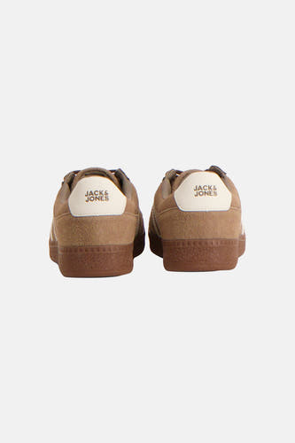 Baskets beiges de ACCESSORIES BY JACK & JONES, vues de dos, avec des détails blanc cassé sur le talon.