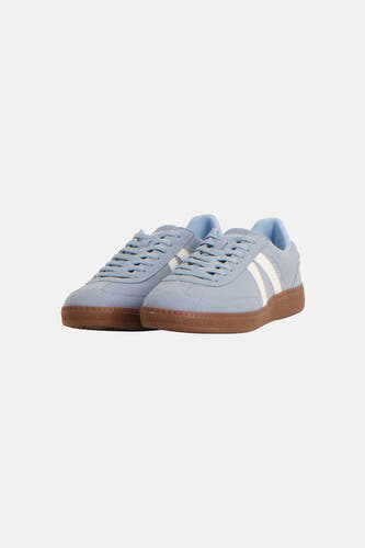 Baskets bleues de ACCESSORIES BY JACK & JONES, avec une semelle marron et des accents blancs à l'arrière.
