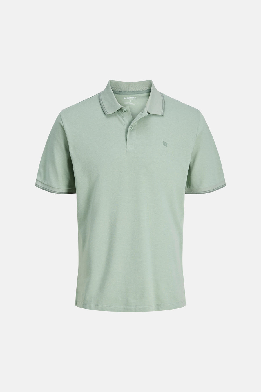 Polo verte JJREBEL de couleur verte avec col côtelé et poignets côtelés avec passepoil contrasté, et un logo 'R' sur la poitrine.