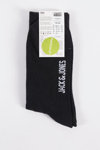 Zwarte sokken van ACCESSORIES BY JACK & JONES, met witte merknaam op de schacht.

