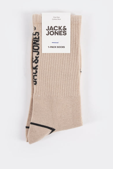 Chaussettes beige d'ACCESSORIES BY JACK & JONES, avec des rayures sombres et une texture ridée.