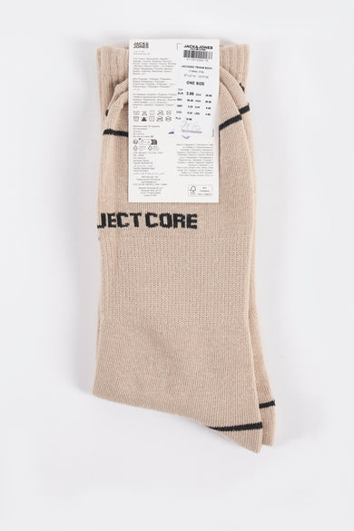 Beige sokken van ACCESSORIES BY JACK & JONES, met donkere strepen en een geribbelde textuur.
