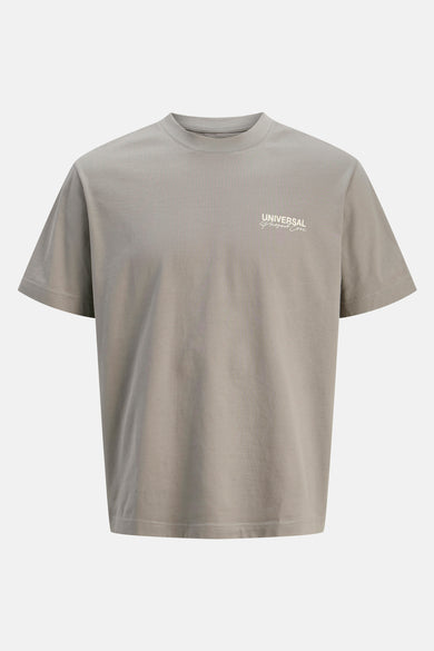 T-shirt gris à manches courtes de CORE BY JACK & JONES, uni et avec un petit imprimé texte sur la poitrine.