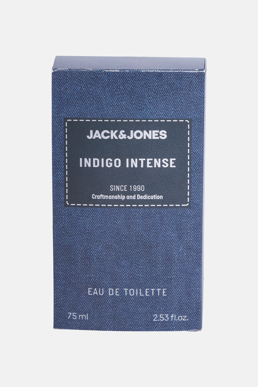 Parfum bleu d'ACCESSORIES BY JACK & JONES dans un emballage cartonné avec une texture denim et des lettres blanches.