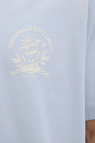 T-shirt bleu à manches courtes d'ORIGINALS BY JACK & JONES, avec une impression graphique frappante.