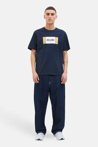 T-shirt bleu à manches courtes de CORE BY JACK & JONES, avec une impression de logo rectangulaire sur la poitrine.