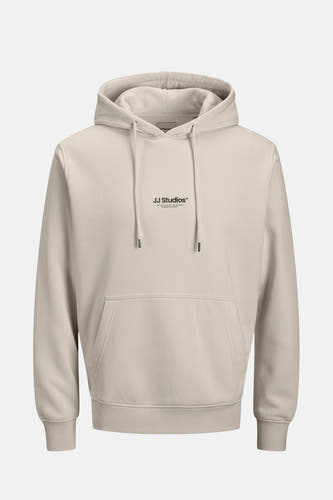 Pull beige à capuche de CORE by JACK & JONES, avec cordons de serrage et une poche kangourou.