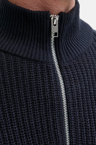 Sweat-shirt bleu de PREMIUM par JACK & JONES, avec un col haut et une fermeture éclair argentée.
