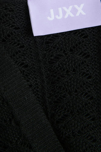 Sweat-shirt noir JJXX, avec une texture ouverte et un étiquette visible.