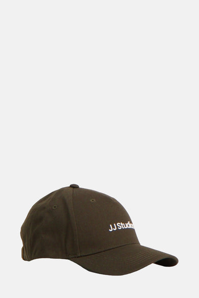 Chapeau vert d'ACCESSORIES BY JACK & JONES, avec du texte blanc.