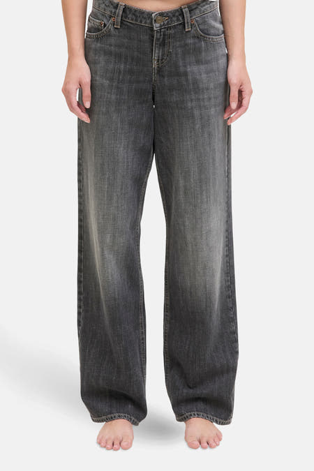 Jean droit de couleur gris foncé de JJXX, avec effet stonewash et style décontracté.