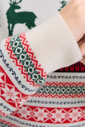 Sweat-shirt multicolore à col rond d'ORIGINALS BY JACK & JONES, avec thème de Noël et détails sur la manche.
