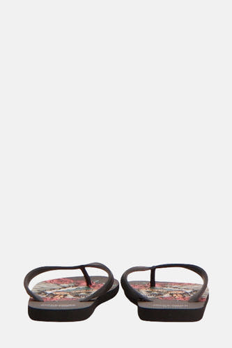 Chaussons noirs d'ACCESSORIES BY JACK & JONES avec un motif de fleurs et de crânes.