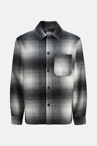 Blanc, chemise à manches longues rayée de CORE par JACK & JONES, avec poche poitrine et fermeture à boutons.