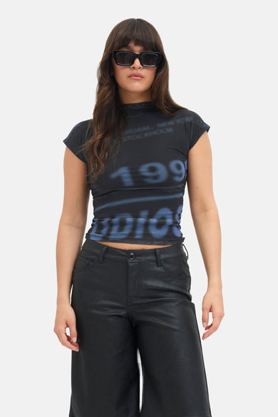 T-shirt bleu à manches courtes de JJXX, avec une impression graphique frappante portant le nombre 199.