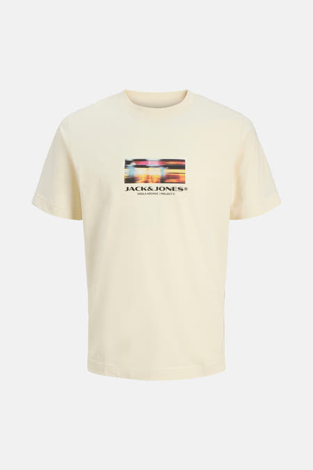 T-shirt jaune à manches courtes de CORE by JACK & JONES, avec une impression graphique sur la poitrine.
