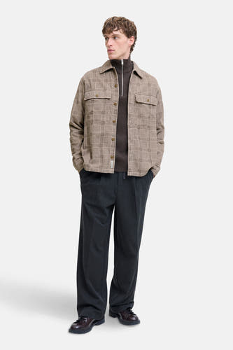 Chemise beige à longues manches de PREMIUM BLUE par JACK & JONES, avec un motif à carreaux et des accents bruns.