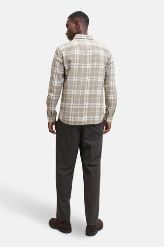 Chemise beige à manches longues de PREMIUM BLUE par JACK & JONES, avec un motif à carreaux et une fermeture à boutons, vue sur le dos.