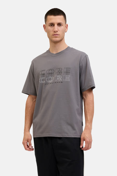 T-shirt gris à manches courtes de CORE BY JACK & JONES, avec une impression graphique sur la partie avant.