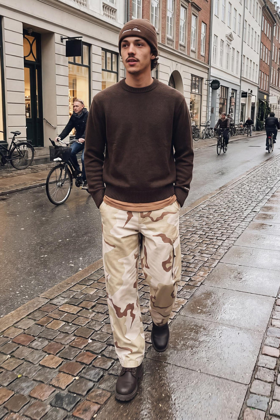 Pull col O brun - ORIGINALS BY JACK & JONES