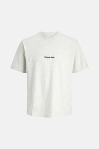 T-shirt gris à manches courtes d'ORIGINALS BY JACK & JONES, avec une petite impression de texte noire sur la poitrine.