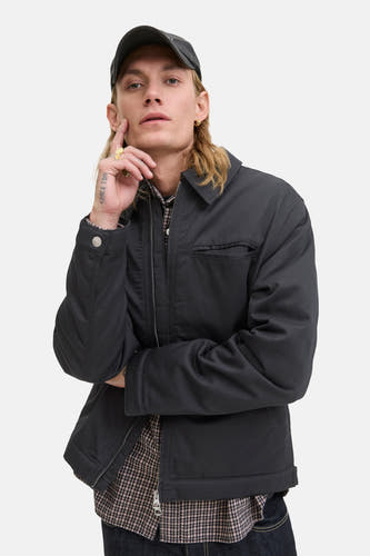 Manteau court noir d'ORIGINALS BY JACK & JONES, avec une fermeture éclair et un petit poche.