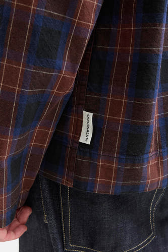 Chemise multicolore à longues manches d'ORIGINALS BY JACK & JONES, avec un motif à carreaux et une étiquette visible.