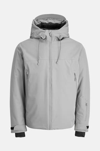 Manteau gris court de CORE BY JACK & JONES, avec capuche et poches à fermeture éclair, sur un fond blanc.