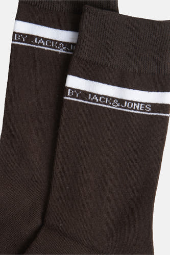 Chaussettes brunes d'ACCESSORIES BY JACK & JONES, avec une bande blanche et une impression de logo.