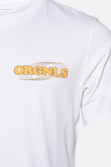 T-shirt blanc à manches courtes d'ORIGINALS par JACK & JONES, avec une impression graphique rétro sur la poitrine.