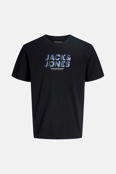 T-shirt noir à manches courtes de CORE par JACK & JONES, avec un imprimé bleu 'JACK & JONES' et des coordonnées.