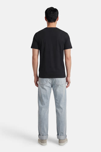 T-shirt noir à manches courtes de CORE BY JACK & JONES, avec une couleur unie et un look décontracté.
