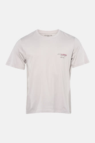 T-shirt gris à manches courtes de CORE BY JACK & JONES, porté avec un jean bleu et des baskets, vue arrière.