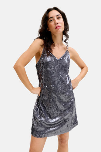 Robe grise à manches courtes de JJXX, avec paillettes et un col en V.