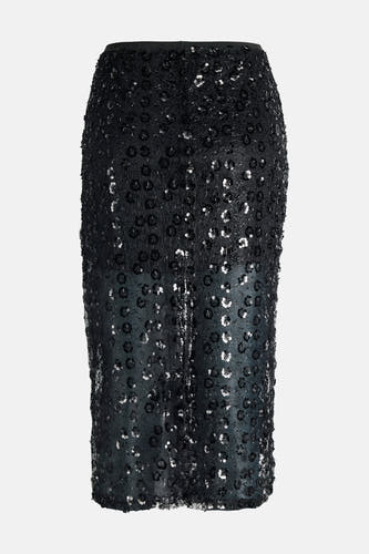 Longue robe noire de JJXX, avec des paillettes dans un motif floral sur toute la longueur.