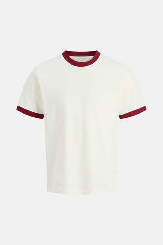 T-shirt blanc à manches courtes d'ORIGINALS par JACK & JONES, avec des bordures rouges contrastantes au col et aux manches.