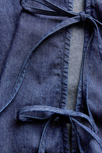 Chemise en jean bleu foncé de JJXX avec boutons et coutures apparentes.