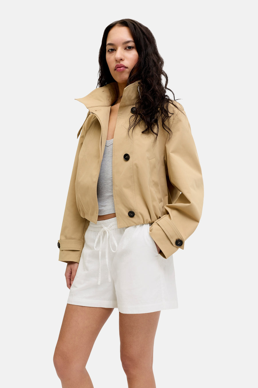 Short blanc JJXX avec cordon de serrage et texture subtile, porté par un mannequin.