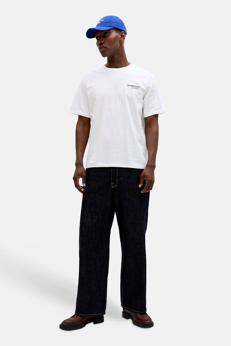 Wit T-shirt van ORIGINALS BY JACK & JONES, met korte mouwen en blauwe tekstprint op de borst.